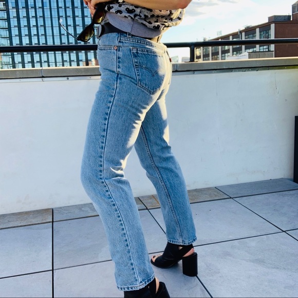 Levi’s 512 Vintage Hi-rise Boyfriend Tapered Jeans - Picture 12 of 15